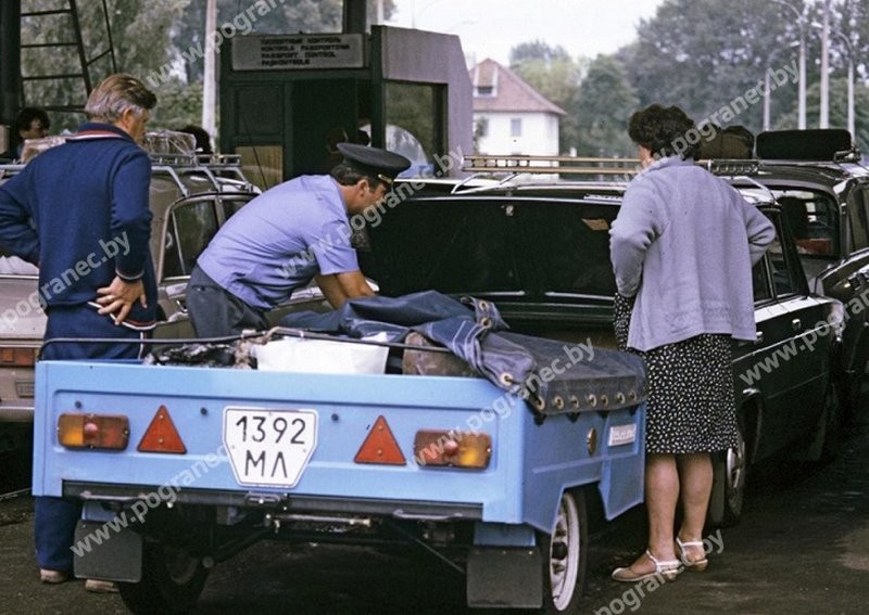 Вспомним, какие были очереди из Бреста в Польшу в 90-е