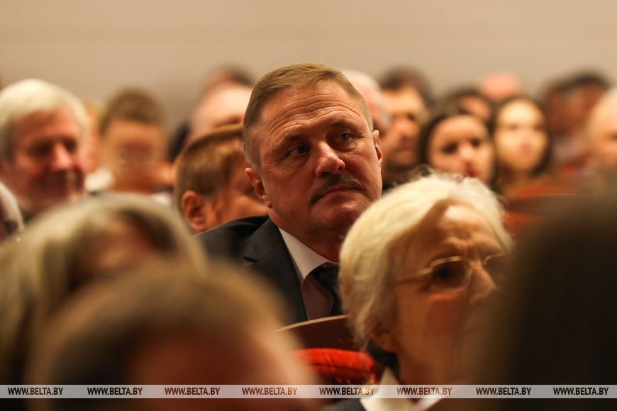 Спектаклем «Не покидай меня» открылся фестиваль «Белая Вежа» в Бресте