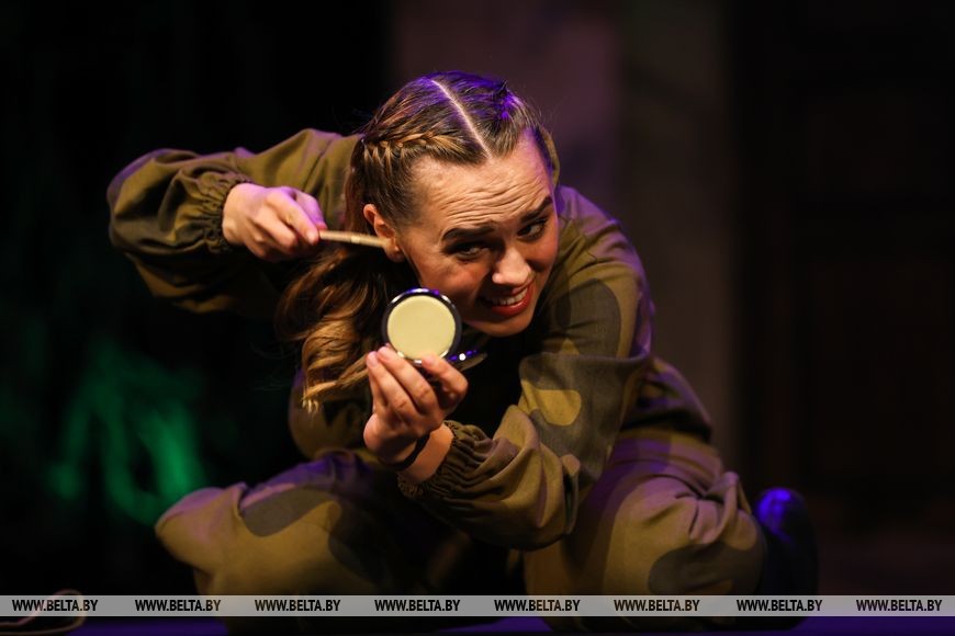 Спектаклем «Не покидай меня» открылся фестиваль «Белая Вежа» в Бресте