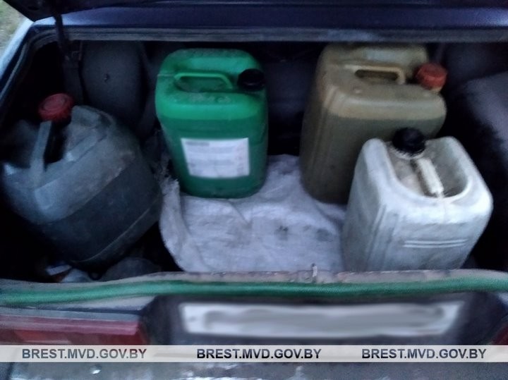 В Брестском районе выявлено 120 литров окрашенного дизельного топлива