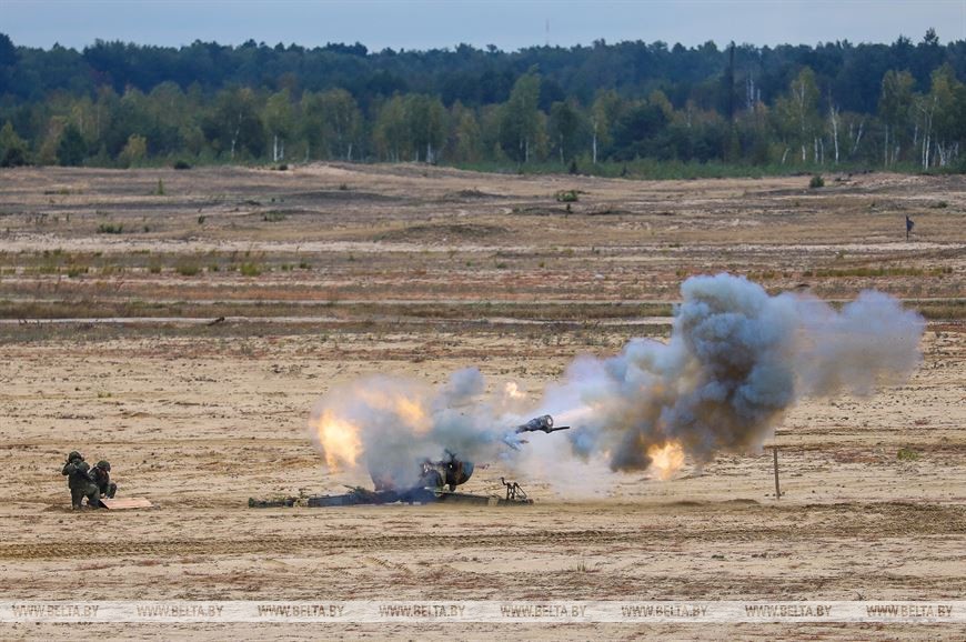 Танки, артиллерия, авиация... Фоторепортаж с учений под Брестом