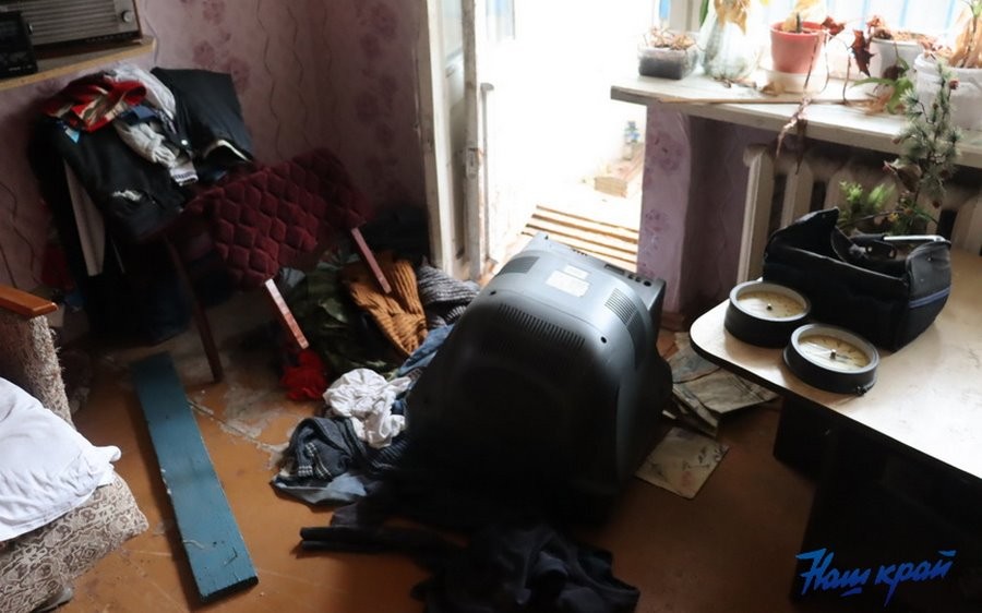 Из трехкомнатной квартиры – в «барак». Жителя Брестской области выселили из жилья за долги