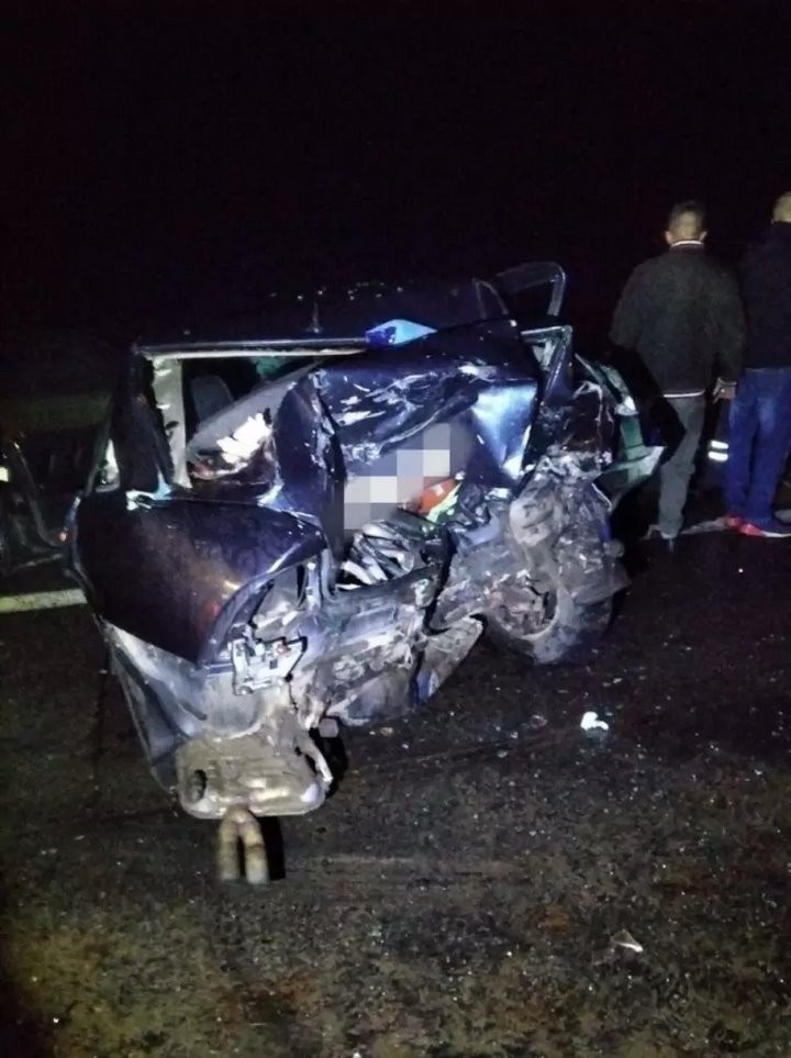 Авария на М1: мужчина чинил порвавшийся при буксировке трос, когда в него «влетел» ГАЗ