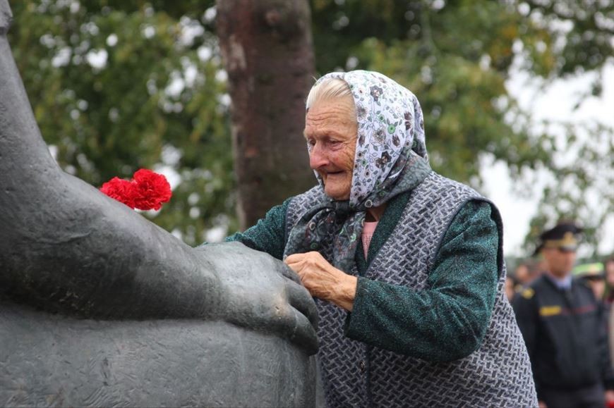 В Жабинковском районе реконструировали мемориал сожженной 80 лет назад деревне