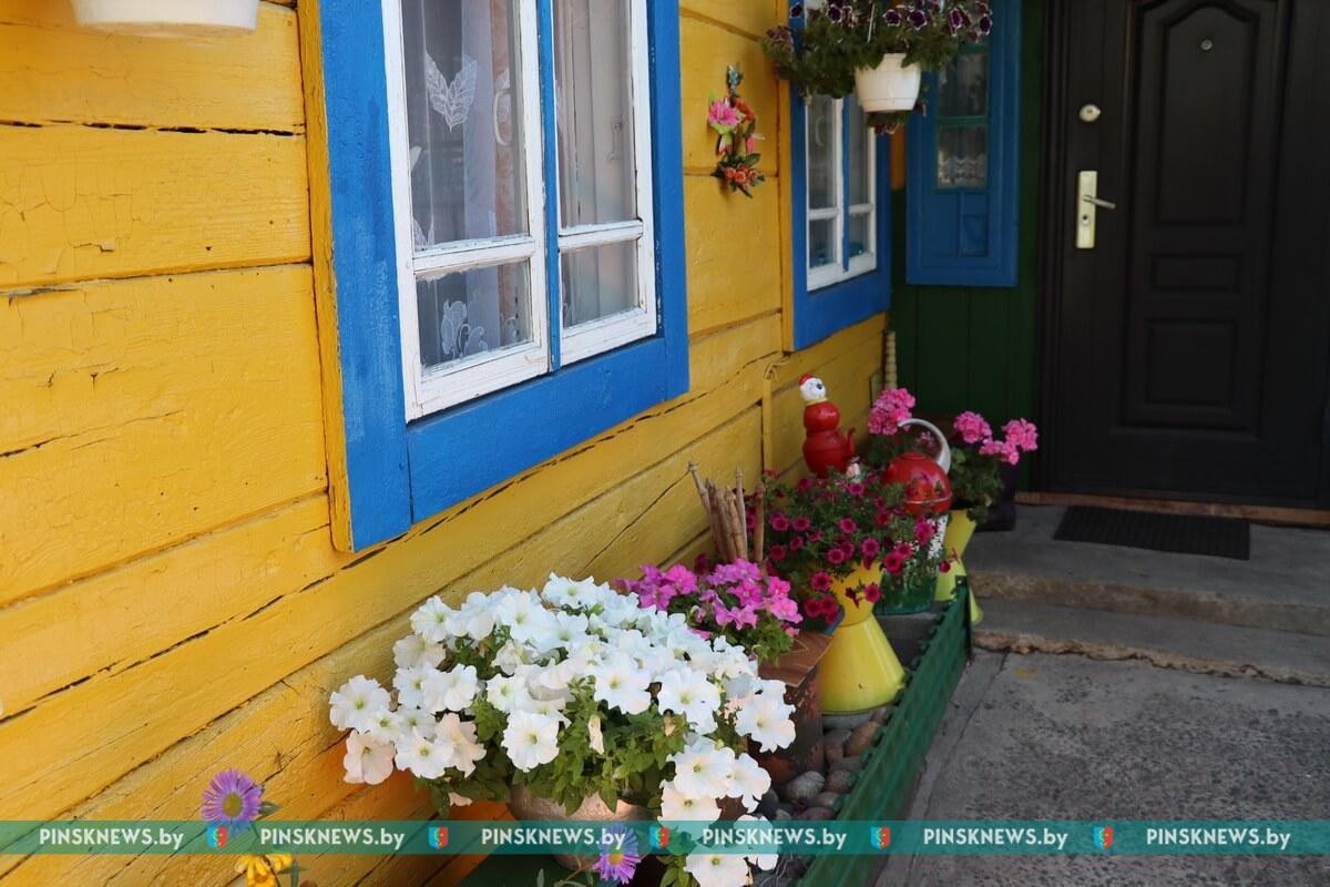 Смотрите, какой уют и красоту создают жители деревни Молодельчицы на своих подворьях