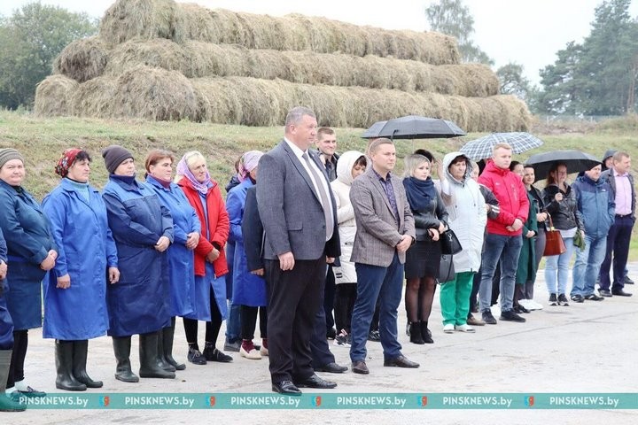 Молочно-товарная ферма торжественно введена в строй в Ковнятине (Брестская область)