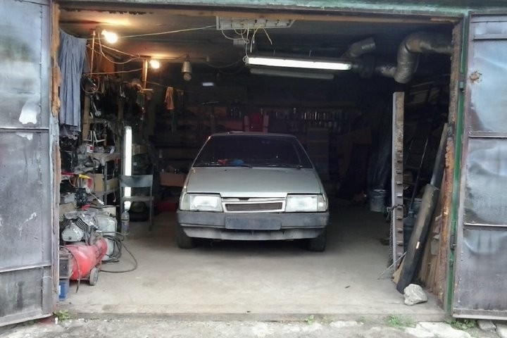 Налоговая: автомаляр пожаловался на соседа - «беспокрасочника», а тот в ответ сдал заявителя