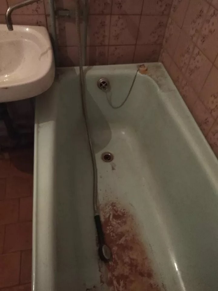 Выпускнице медколледжа выделили квартиру, в которой невозможно жить