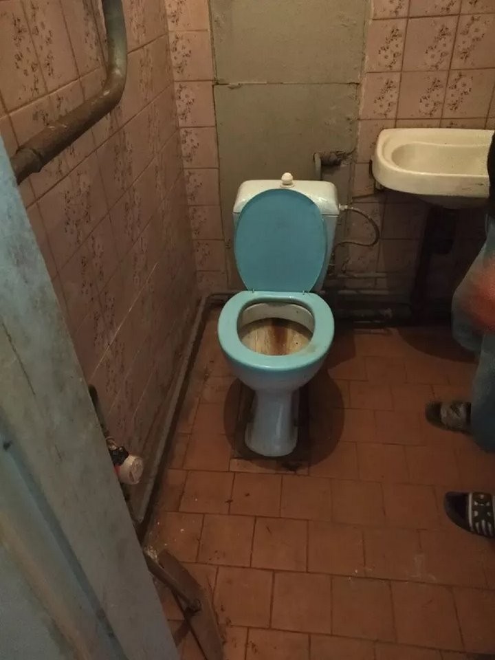 Выпускнице медколледжа выделили квартиру, в которой невозможно жить