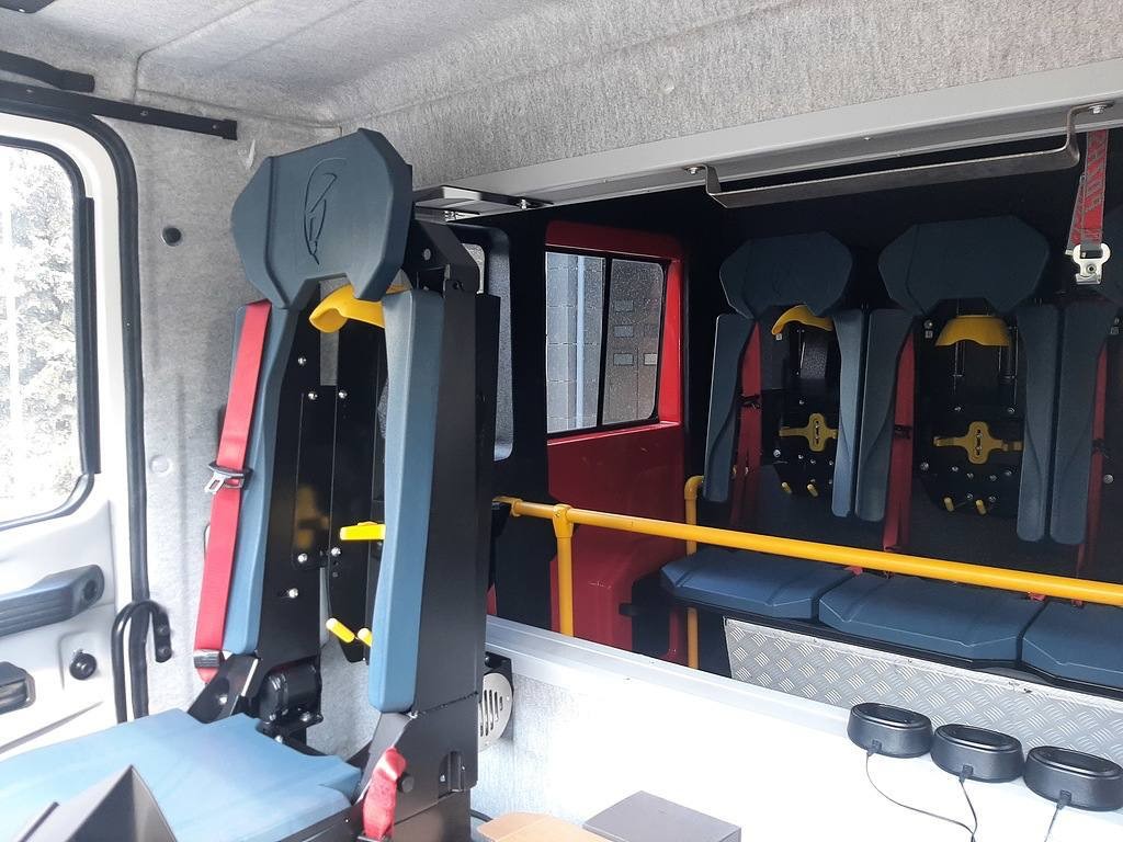 Брестские спасатели получили на вооружение новый автомобиль