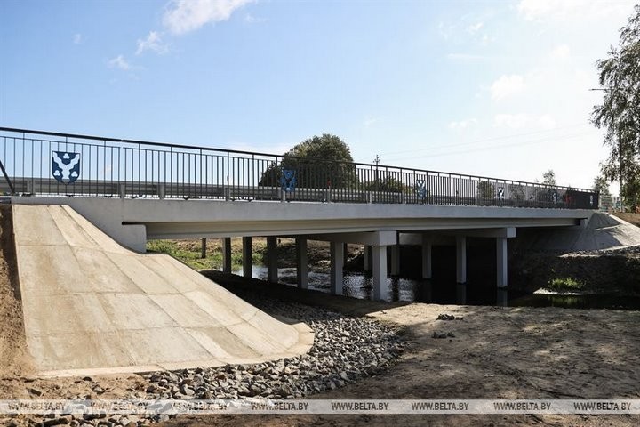 Мост через реку открыли после реконструкции в Жабинке
