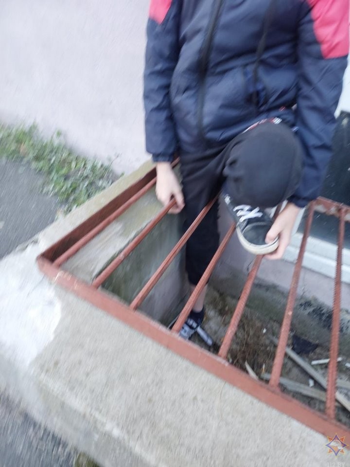 В Беларуси спасатели помогли ребенку