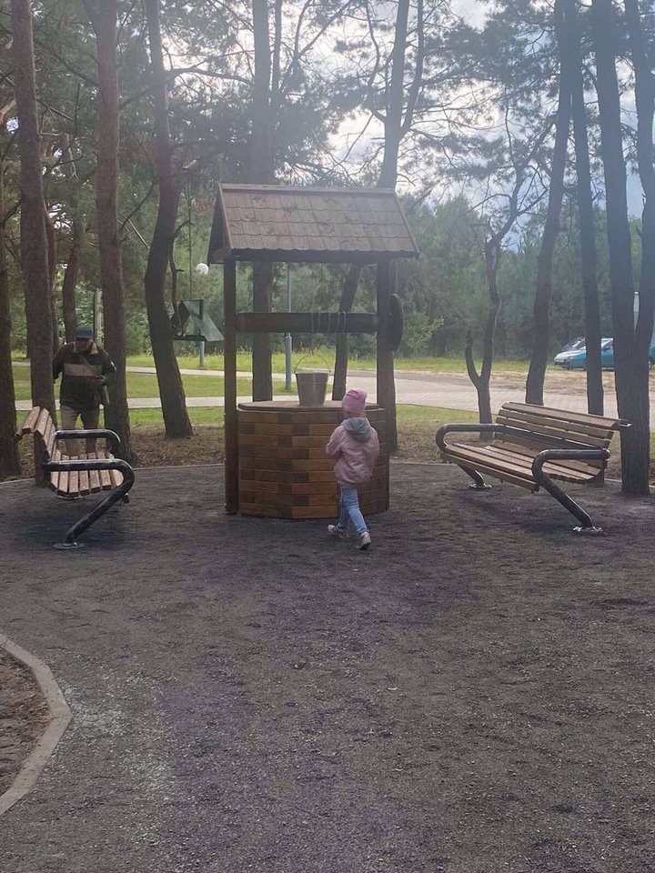 В Бресте в парке воинов-интернационалистов установлена новая композиция - «У колодца»