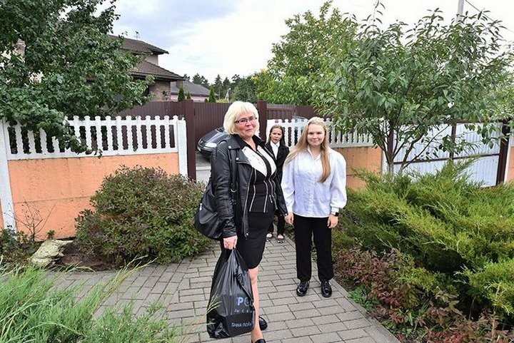 В Беларуси мать дважды лишали родительских прав, но она не сдалась и вернула дочек