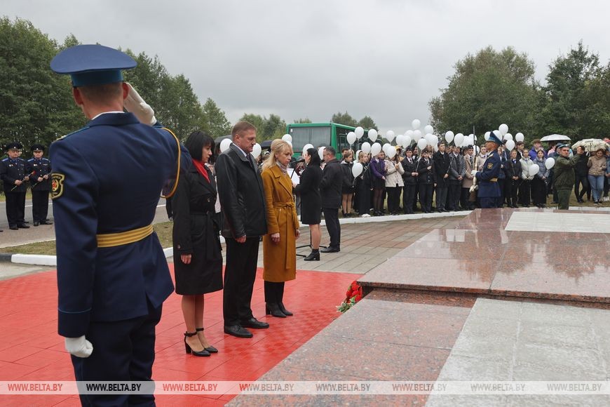 Память расстрелянных фашистами 80 лет назад воспитанников детского дома почтили в Брестском районе