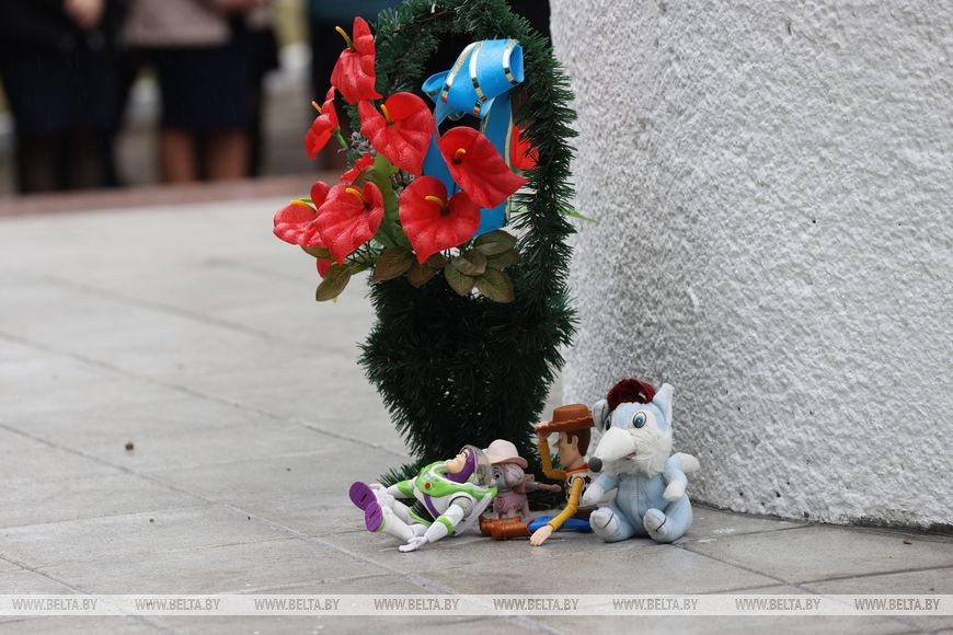 Память расстрелянных фашистами 80 лет назад воспитанников детского дома почтили в Брестском районе