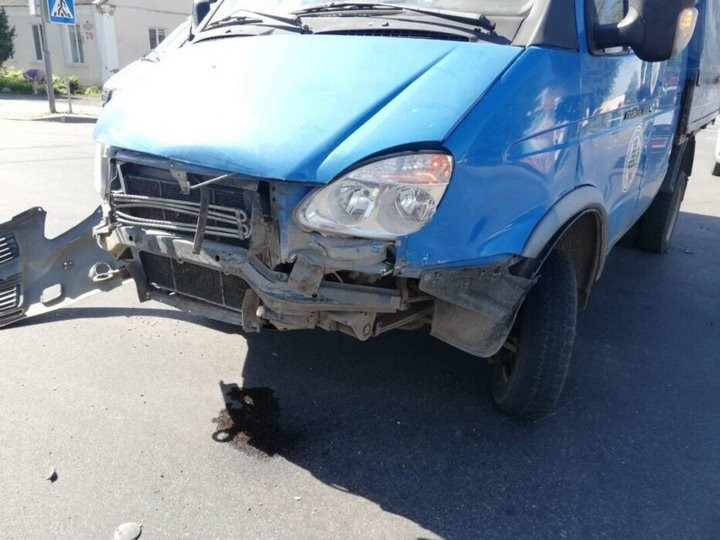 «Газель» и «Жигули» столкнулись в Брестской области