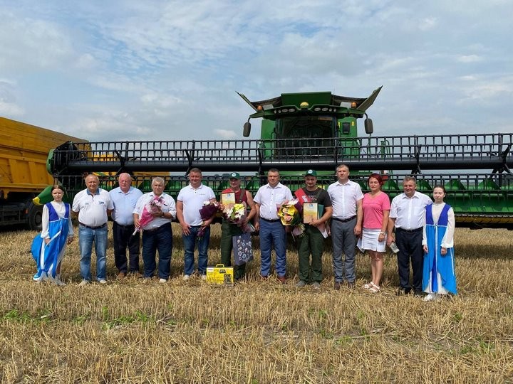 Комбайнер из Каменецкого района — первый трехтысячник в Беларуси