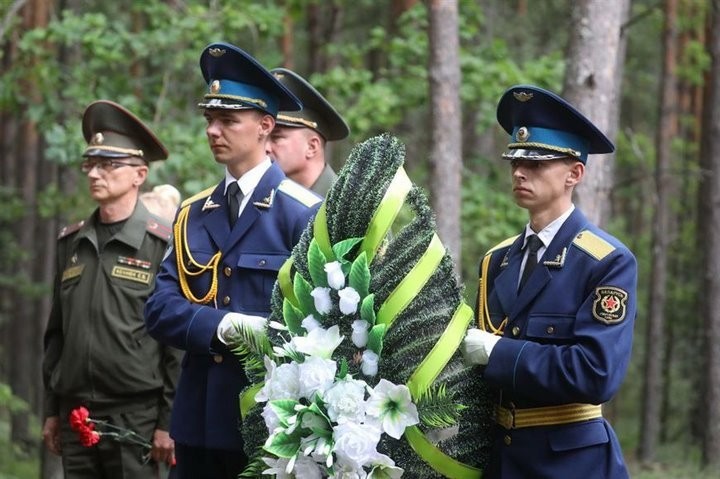 Памятный знак польским партизанам открыли в Ивановском районе
