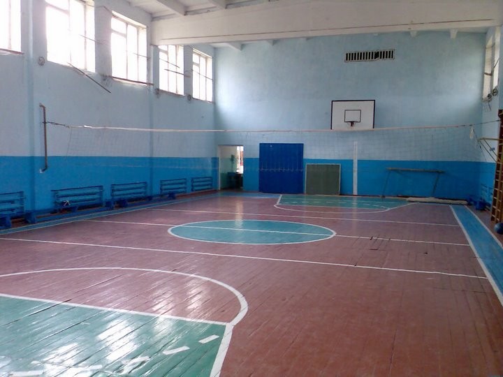 Учитель тренировал несуществующих детей — и заработал больше 9000 рублей