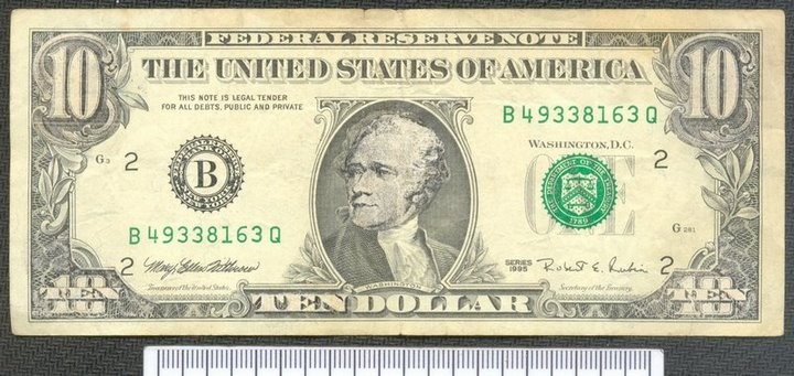 «Топорная подделка» или неудачная попытка получить из 1 доллара купюру в 10 долларов. Случай в Беларуси