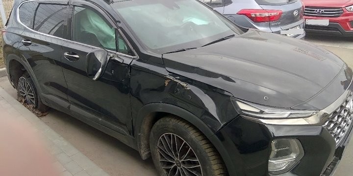 Два дорогих авто украли в Беларуси с помощью специального устройства