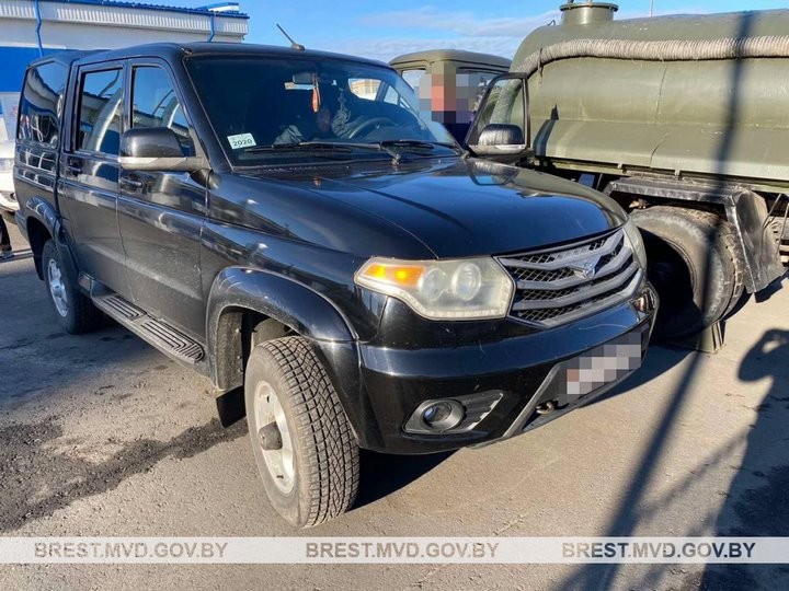 В Столинском районе угнали «КАМАЗ» и «УАЗ»