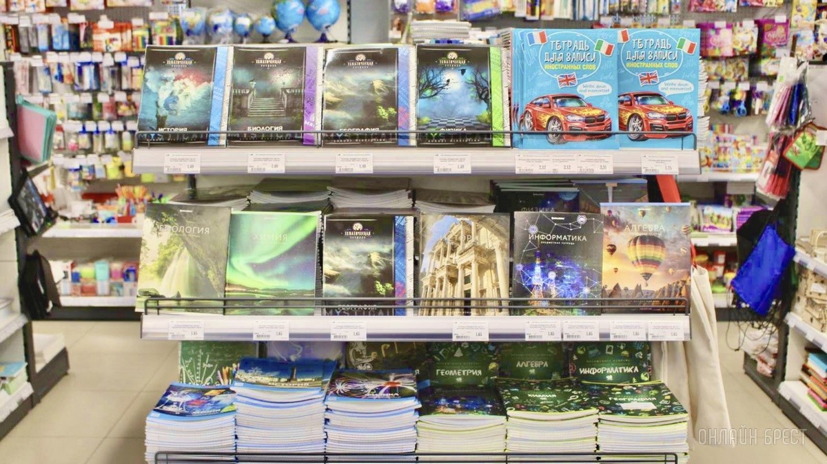 Здравствуй, школа! Собираемся к школе на третьем этаже брестского «ЦУМа»