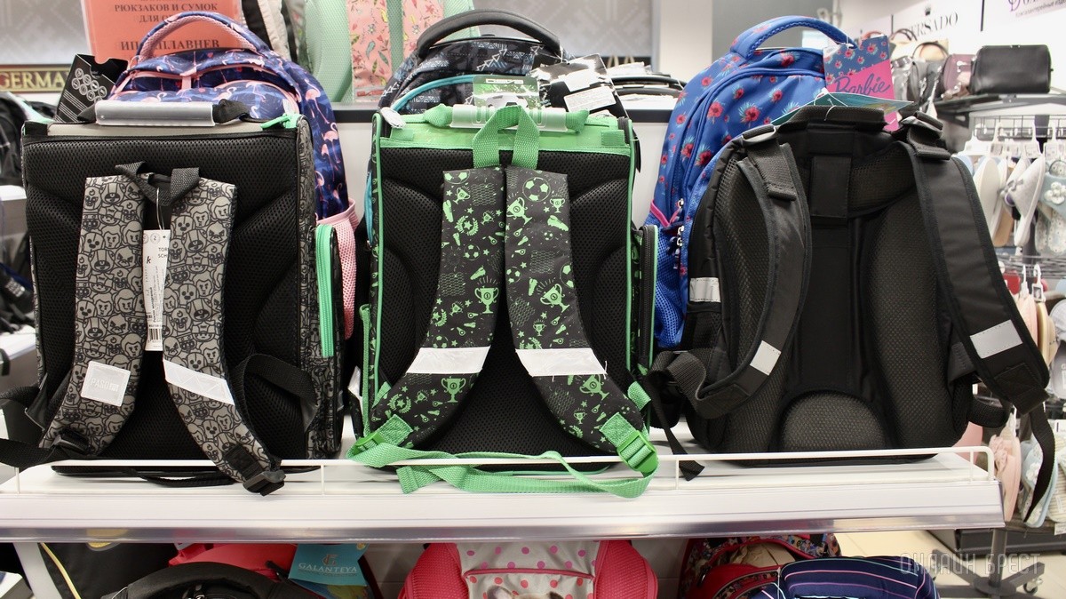 Здравствуй, школа! Собираемся к школе на третьем этаже брестского «ЦУМа»