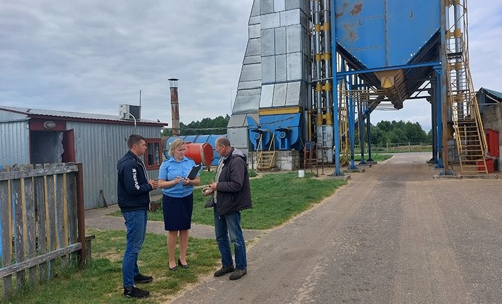 В Брестской области тракториста подозревают в краже более тысячи литров топлива
