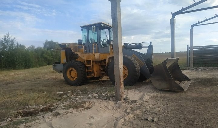 Рабочего задавило ковшом погрузчика в Ивацевичском районе