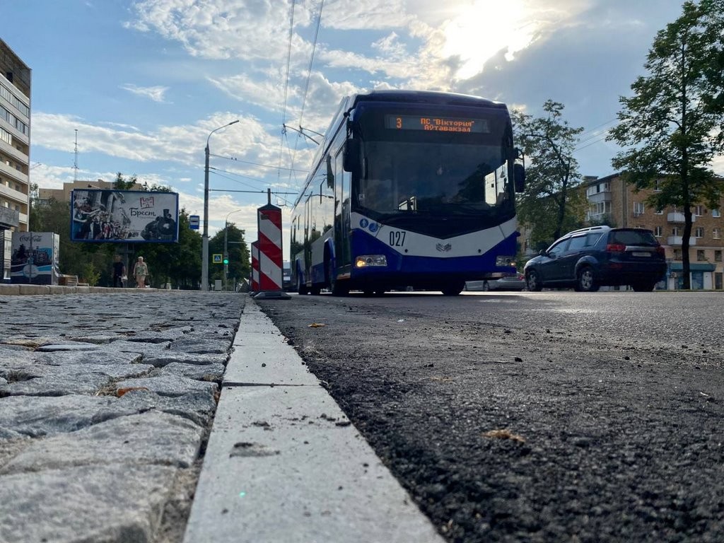 Работы по обустройству остановочного пункта «МОПРа» завершены, но придётся подождать. Почему?