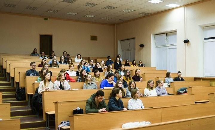 В вуз на целевое. На сайтах Минобразования и университетов появилась информация о целевых местах