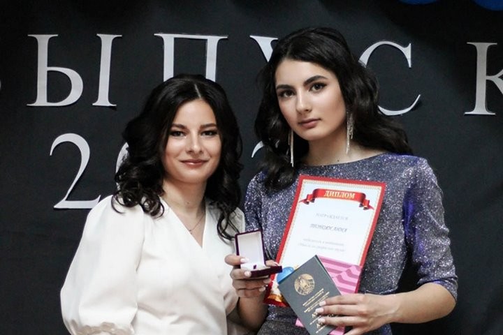 Впервые в истории Жидченской средней школы есть 100-балльник! Куда поступила выпускница?