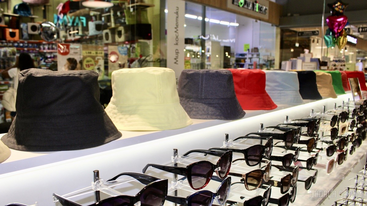 Распродажа солнцезащитных очков, кепок, шляп, панам и других летних головных уборов в магазинах «ШапОчкин» и «Noryalli» в Бресте