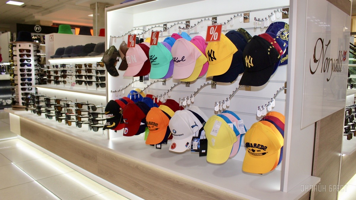 Распродажа солнцезащитных очков, кепок, шляп, панам и других летних головных уборов в магазинах «ШапОчкин» и «Noryalli» в Бресте