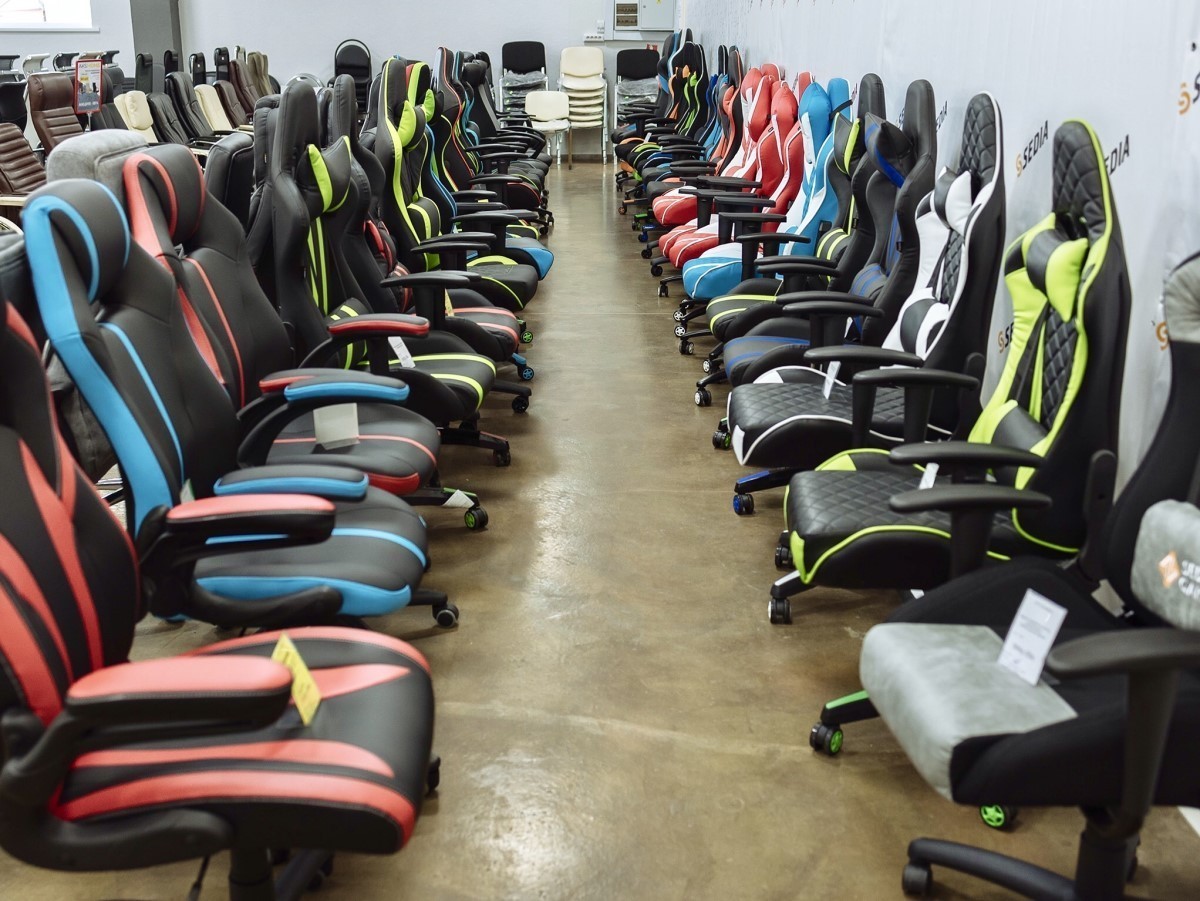 Забирай мебель сейчас, а плати потом в дискаунтере мебели «AksHоme» на Вычулках!