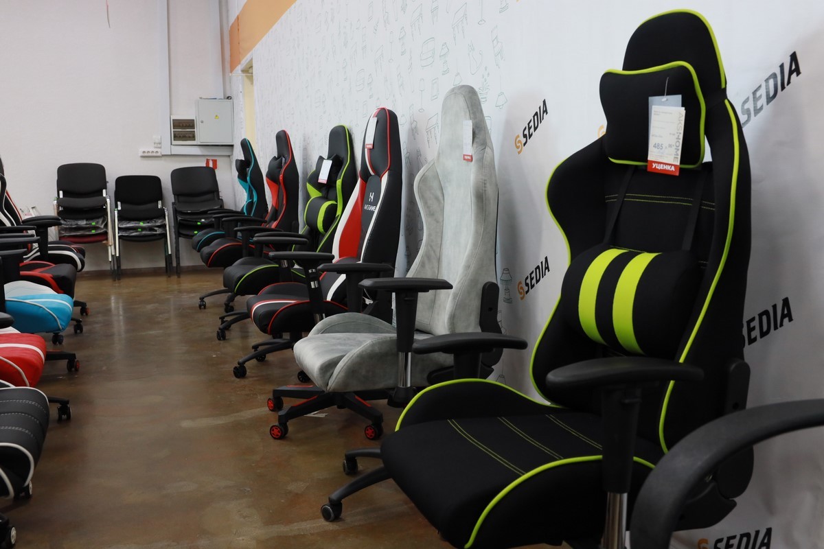 Забирай мебель сейчас, а плати потом в дискаунтере мебели «AksHоme» на Вычулках!