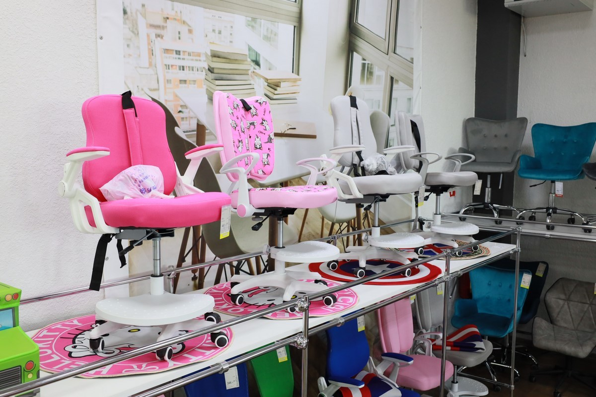 Забирай мебель сейчас, а плати потом в дискаунтере мебели «AksHоme» на Вычулках!