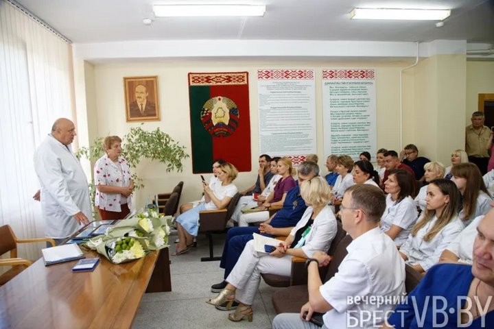Брестское областное отделение ОО «Белорусский фонд мира» в Брестской ЦГБ обустроило бытовой техникой две палаты для ветеранов войн и труда
