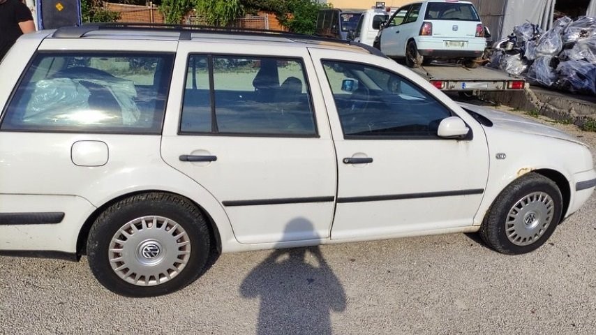 Авторазборка Фольксваген в Бресте предлагает большой ассортимент б/у запчастей из Европы. Скоро новое поступление Пассат B5 и Бора. Звони и бронируй!