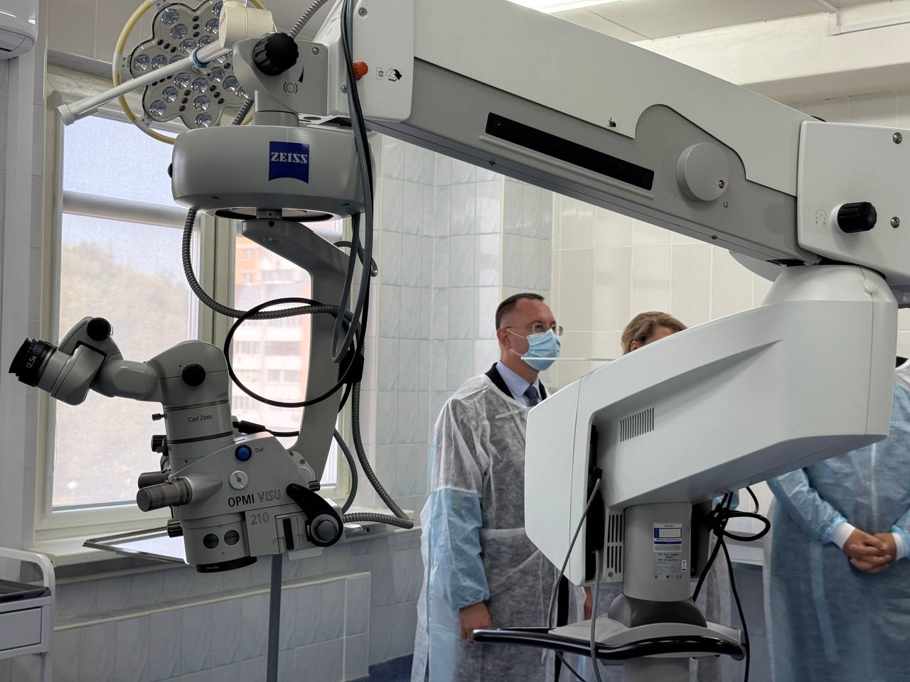 Аппарат последнего поколения для микрохирургии глаза появился в Брестской центральной городской больнице 