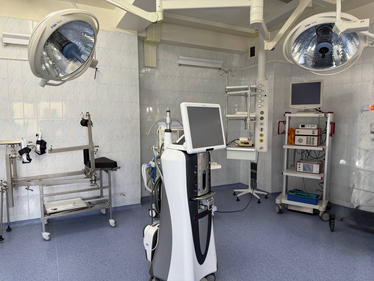 Аппарат последнего поколения для микрохирургии глаза появился в Брестской центральной городской больнице 