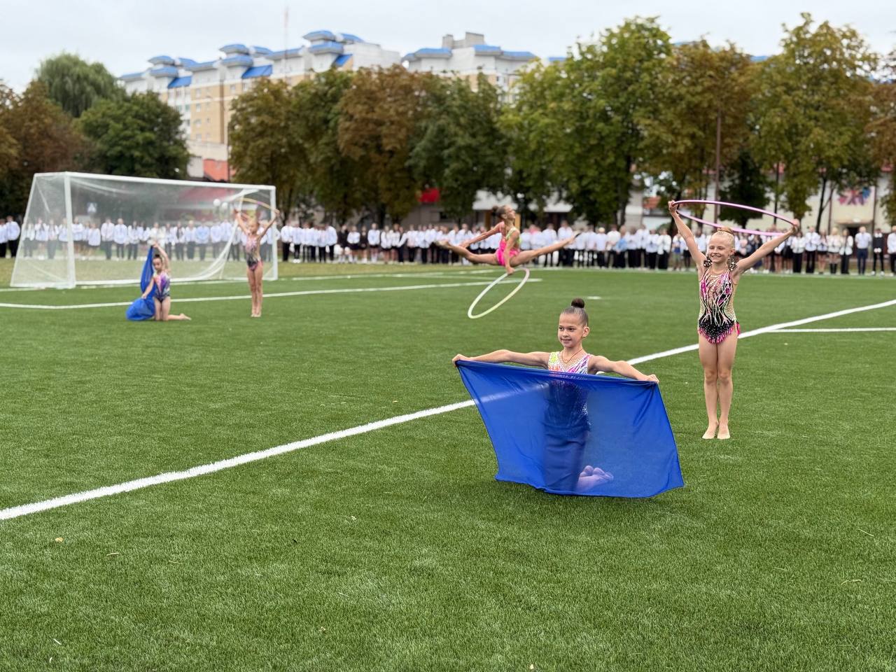 Первый звонок и новый стадион в брестской СШ №9