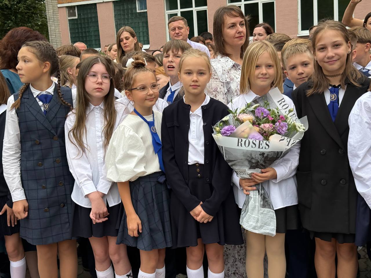 Первый звонок и новый стадион в брестской СШ №9