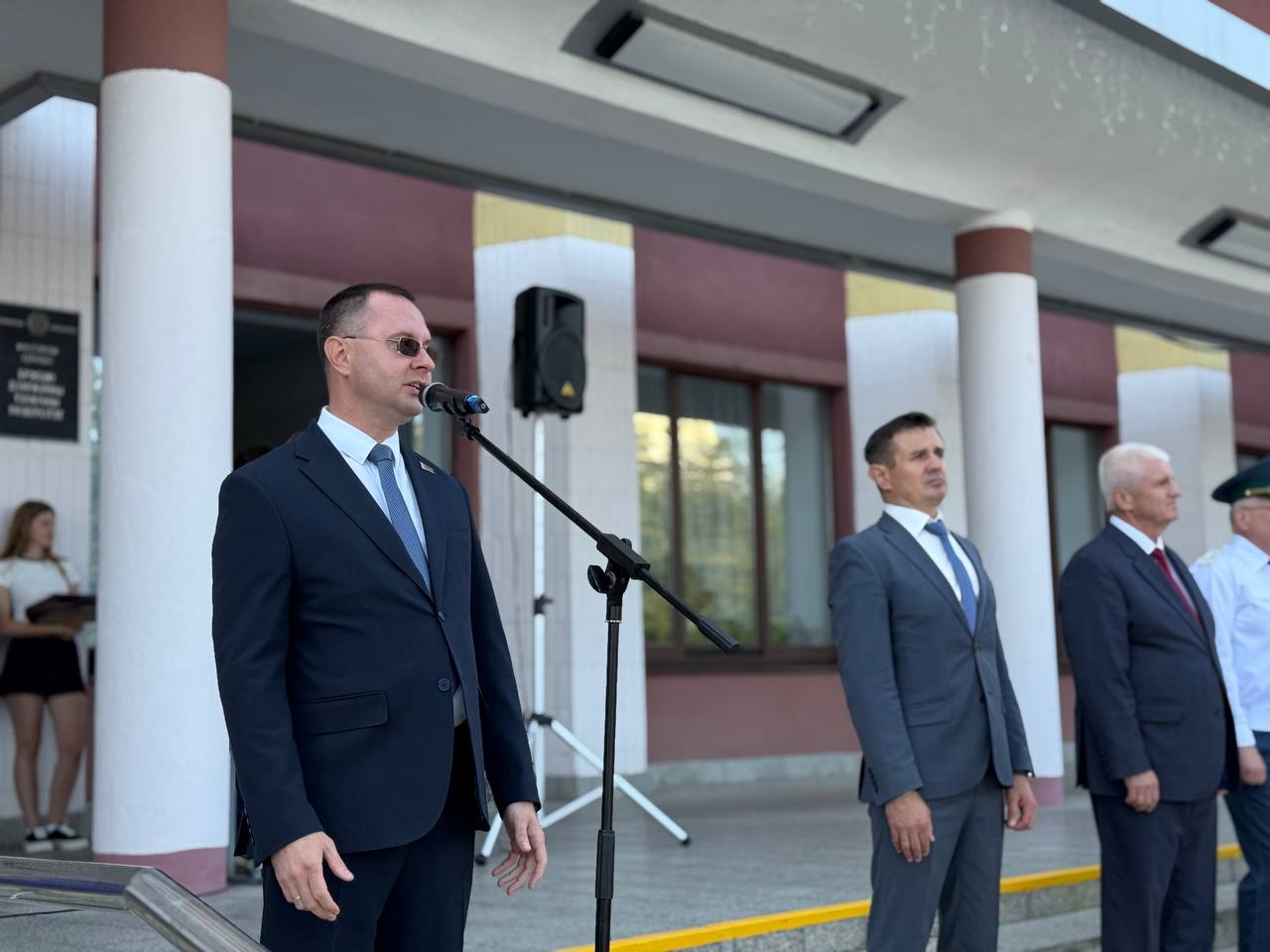 Робот Брестик на торжественной линейке в БрГТУ. Что он сказал?