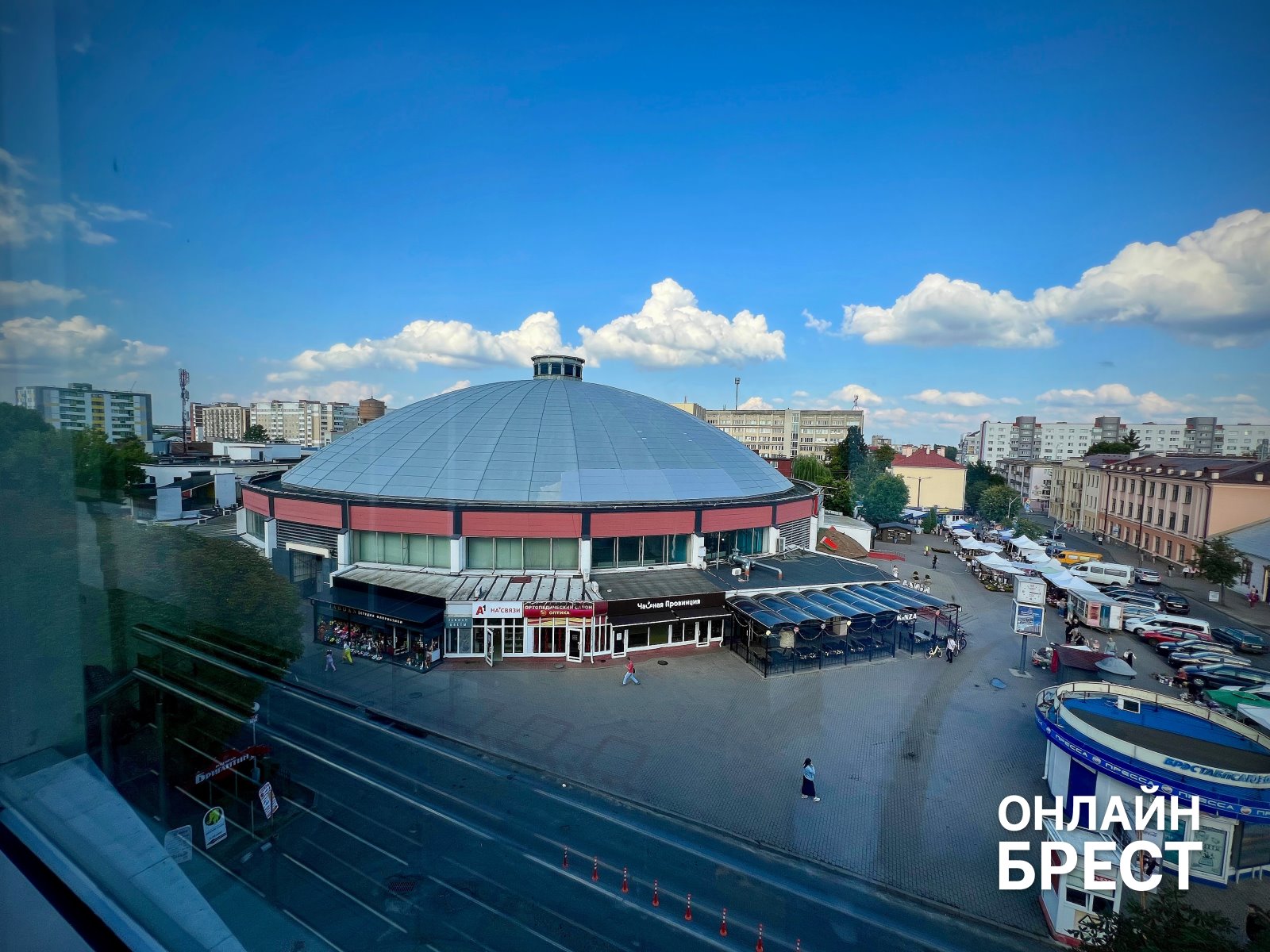 Где припарковаться в центре Бреста без нервов и вмятин: проверенное решение