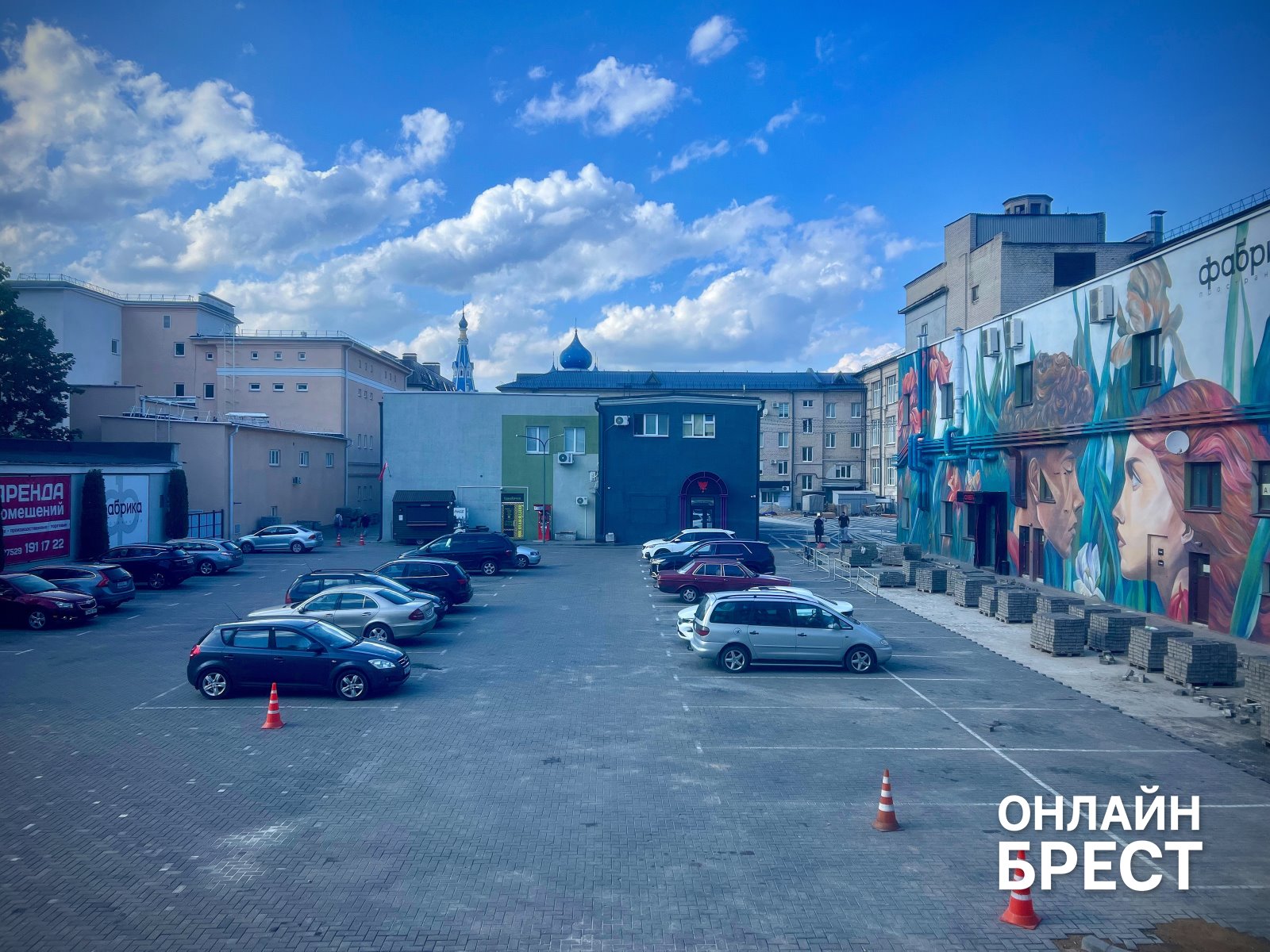 Где припарковаться в центре Бреста без нервов и вмятин: проверенное решение