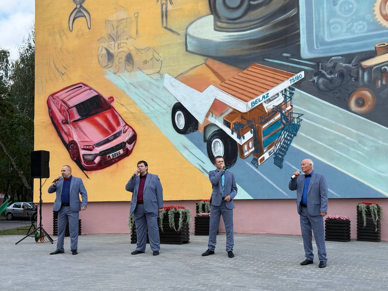 Брест украсил новый мурал