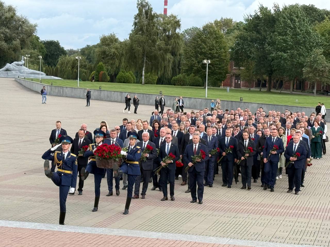 День машиностроителя в Бресте — видео фейерверка и другое